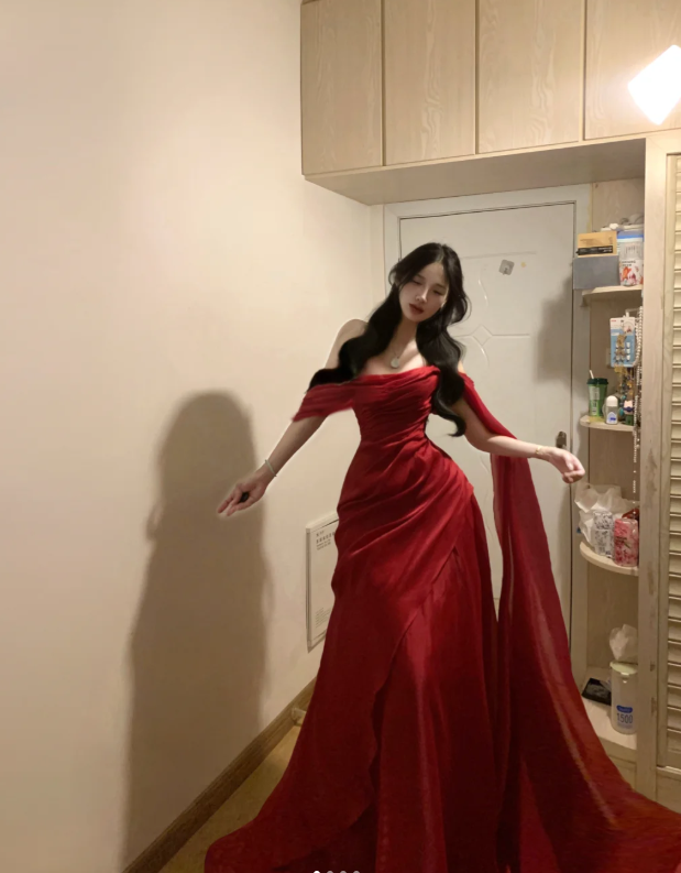 Charming Red Off The Shoulder Tulle Mermaid Long Guest Dress Party Dress SP285