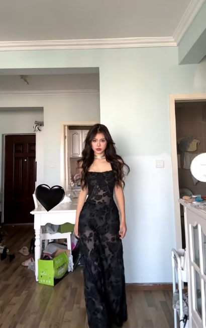 Classy Black Spaghetti Straps Lace Long Evening Dress Sexy Party Gown SP243
