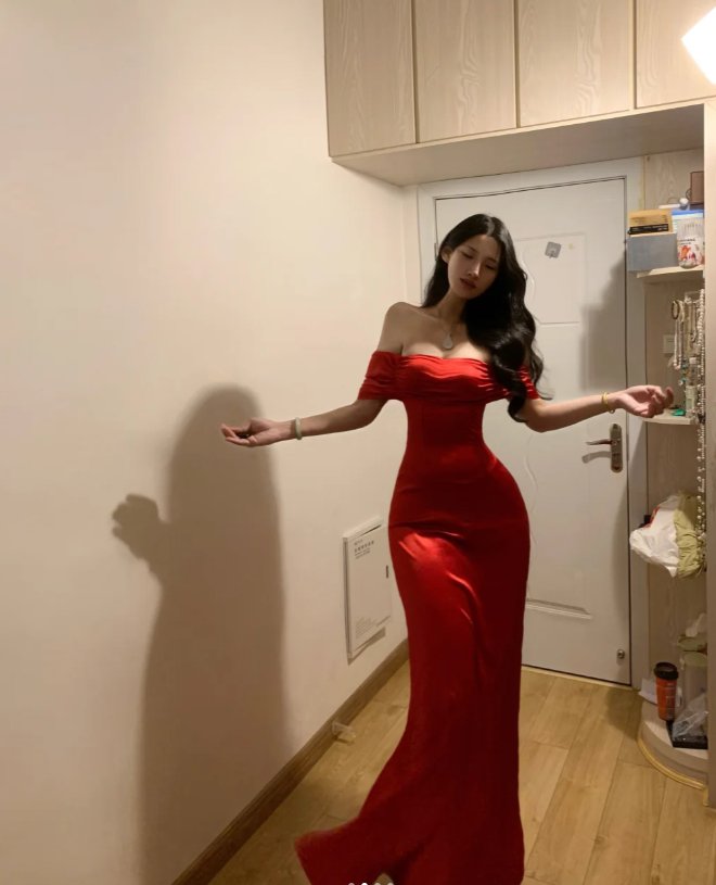 Charming Red Off The Shoulder Satin Mermaid Long Prom Gown Party Dress SP292