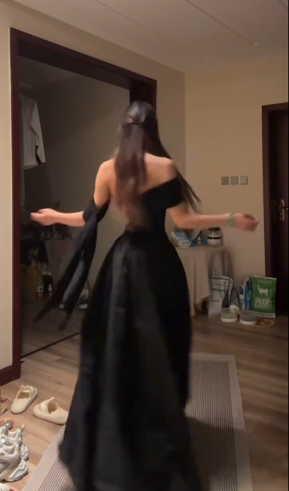 Stylish Off The Shoulder A Line Satin Prom Gown Black Long Evening Dress SP242