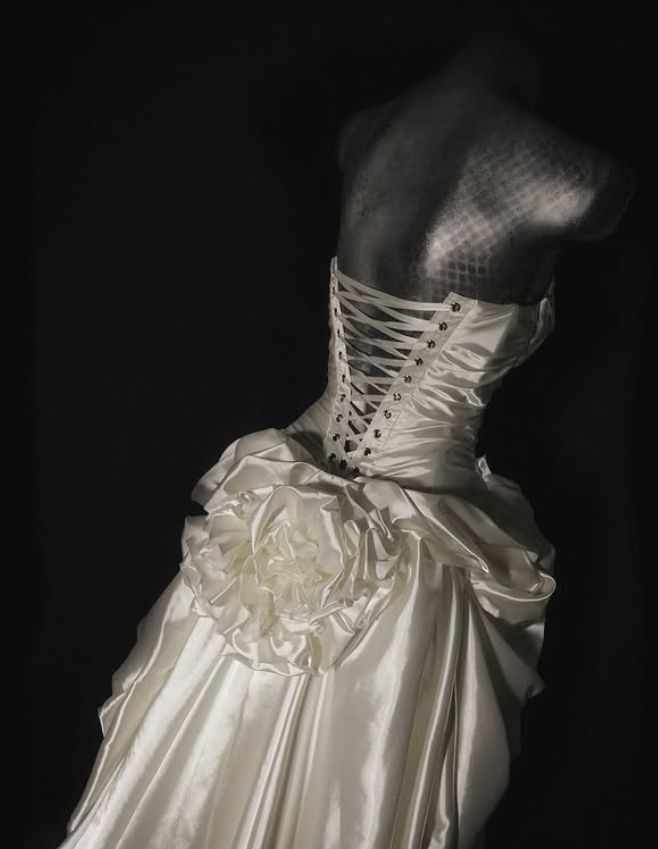 Elegant Strapless Satin Pleated Mermaid White Long Wedding Dress Bridal Dress SP523