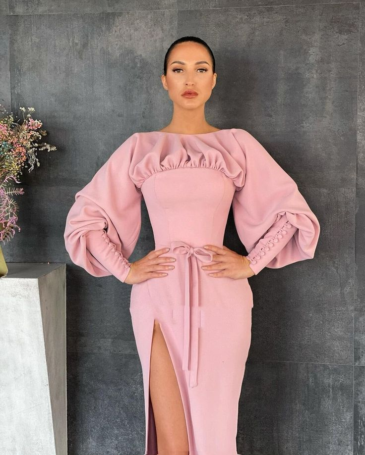 Pink Boat Neck Prom Dress Long Sleeves High Slit Satin Evening Dress Buttoned Cuffs Sheath Formal Party Dress Y4875