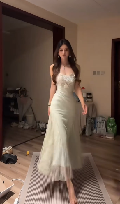 Pretty Spaghetti Straps White Tulle Appliques Mermaid Prom Dress Long Birthday Party Dress SP237