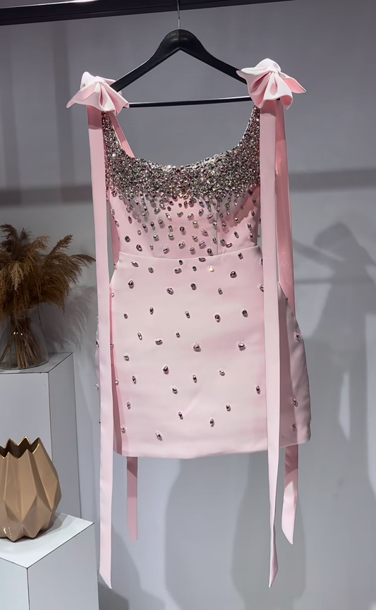 Cute Pink Bow Straps Satin Sheath Birthday Outfits Formal Graduation Homecoming Dress Y9226