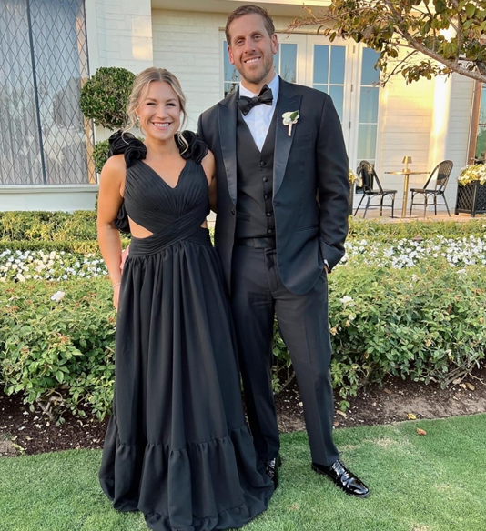 Chiffon A Line Ruffle Prom Dresses for Women V Neck Long Bridesmaid Dresses Backless Formal Evening Gowns Y3043