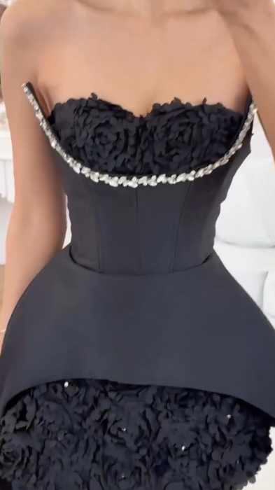 Unique Strapless Short Birthday Outfits,Black Beaded 3D Floral Short Graduation Homecoming Dress SP3688