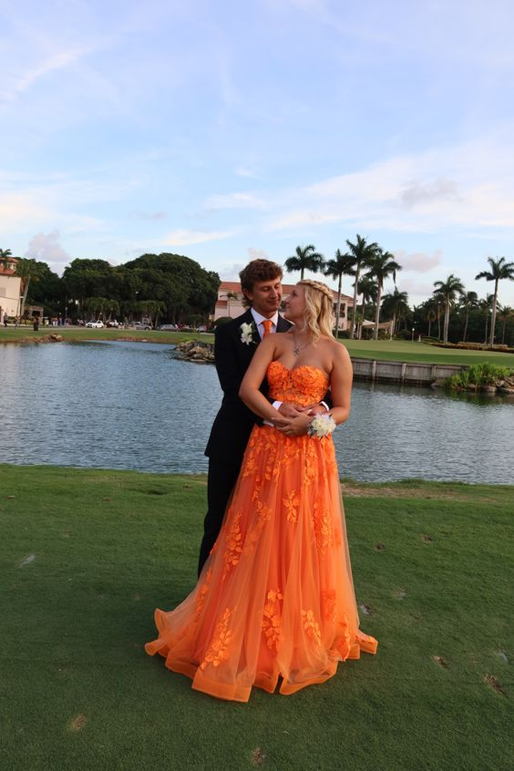 Orange Lace Appliques Prom Dress Illusion Sweetheart Strapless Tulle A Line Sweep Train Evening Gowns Graduation Party Y4167
