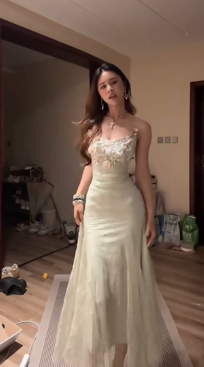 Pretty Spaghetti Straps White Tulle Appliques Mermaid Prom Dress Long Birthday Party Dress SP237