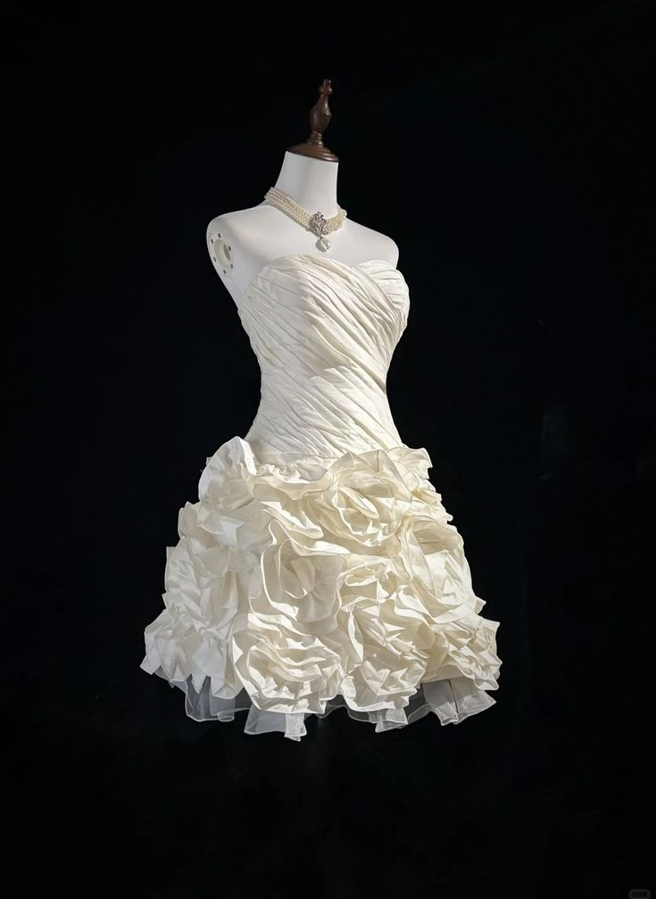 Pretty Strapless White Satin Pleated A Line Homecoming Dress 18th Birthday Outfits Y9514