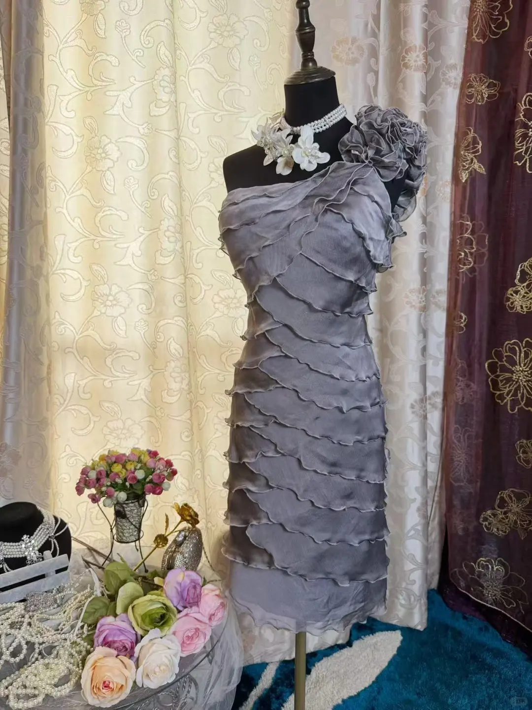 Vintage Silver Gray Chiffon Ruffle Layered Cocktail Dress One Shoulder Formal Graduation Homecoming Dress Y9184