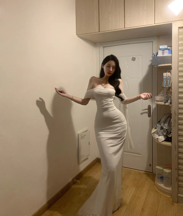 Classy Off The Shoulder White Chiffon Mermaid Prom Gown Long Party Dress Guest Dress SP289
