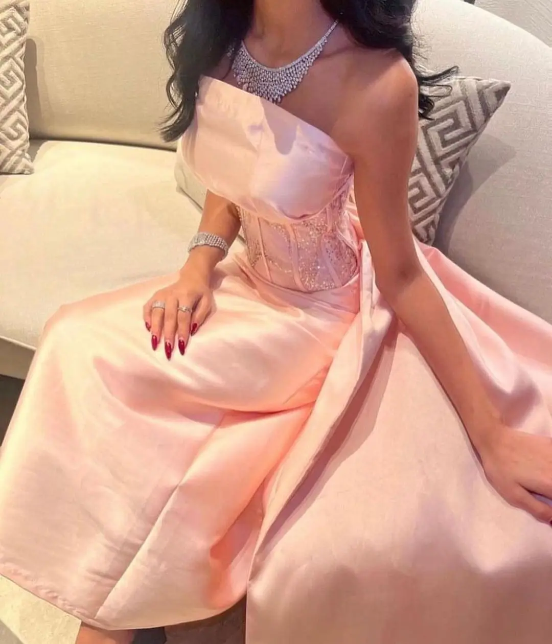 Baby Pink Satin Strapless Saudi Arabia Corset Sparkly Sequins Dubai Evening Dress Formal Party Dress Y4887