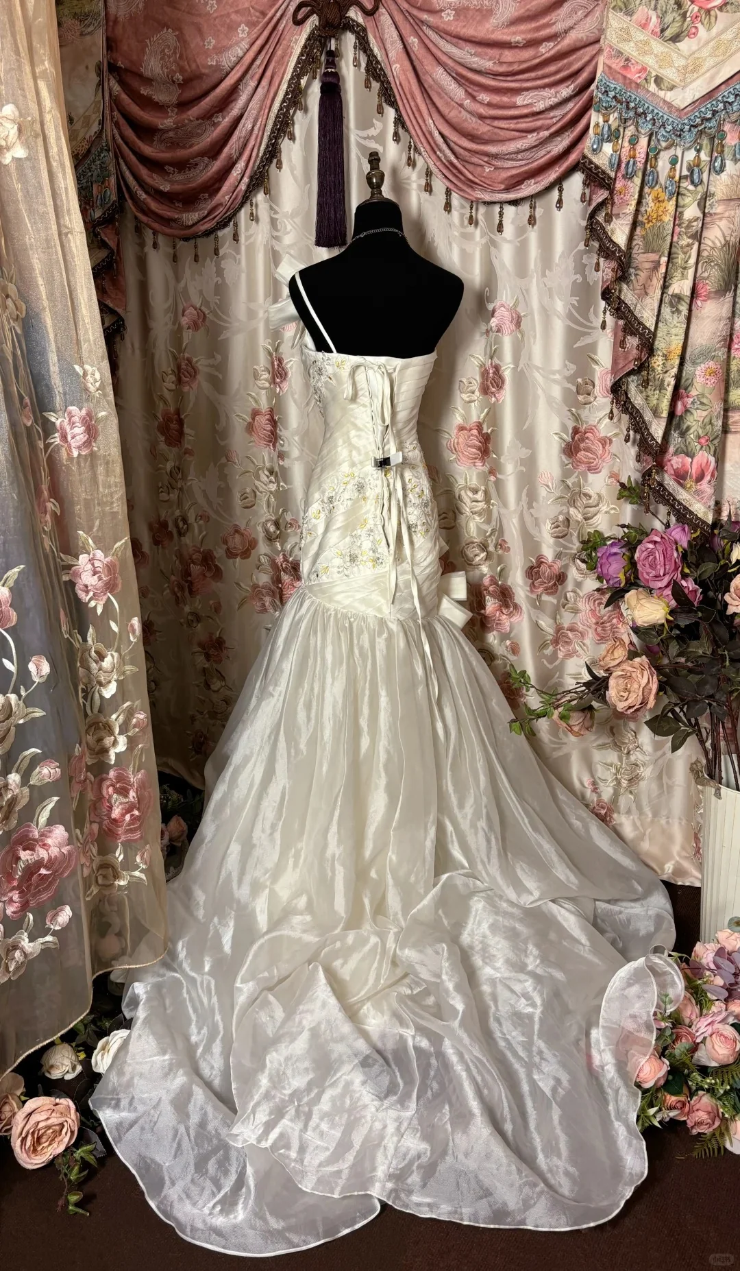 Pretty White Long Satin Pleated Mermaid Wedding Dress Bridal Dress Y9710