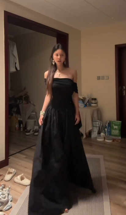 Stylish Off The Shoulder A Line Satin Prom Gown Black Long Evening Dress SP242