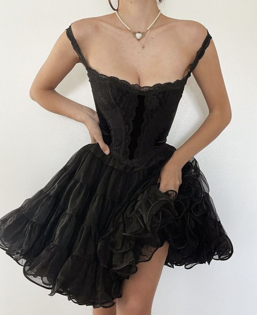 Spaghetti Straps Black Sexy Tulle Lace A Line Graduation Homecoming Dress Cocktail Dress Y9750