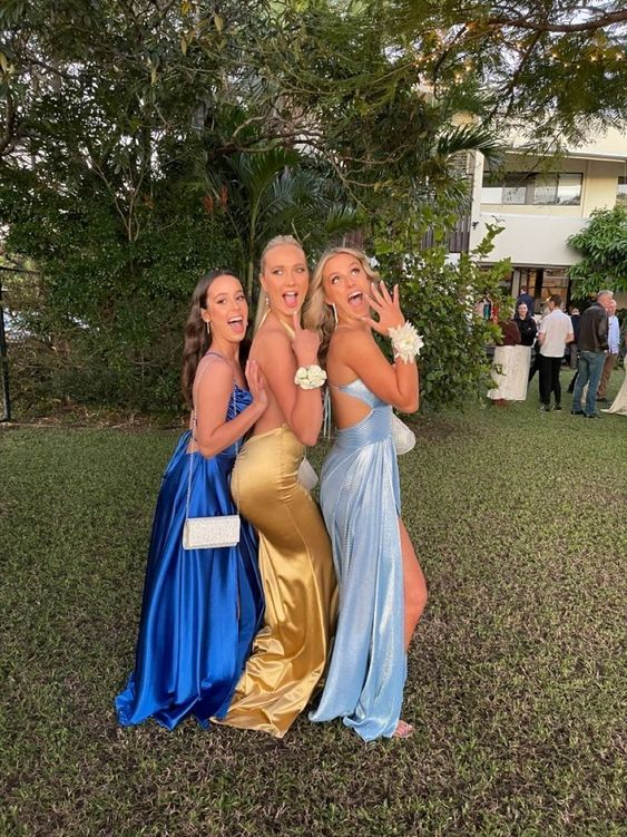 Different Style Prom Dress,Royal Blue A-line V Neck Prom Dress ,Graduation Dress Y1934