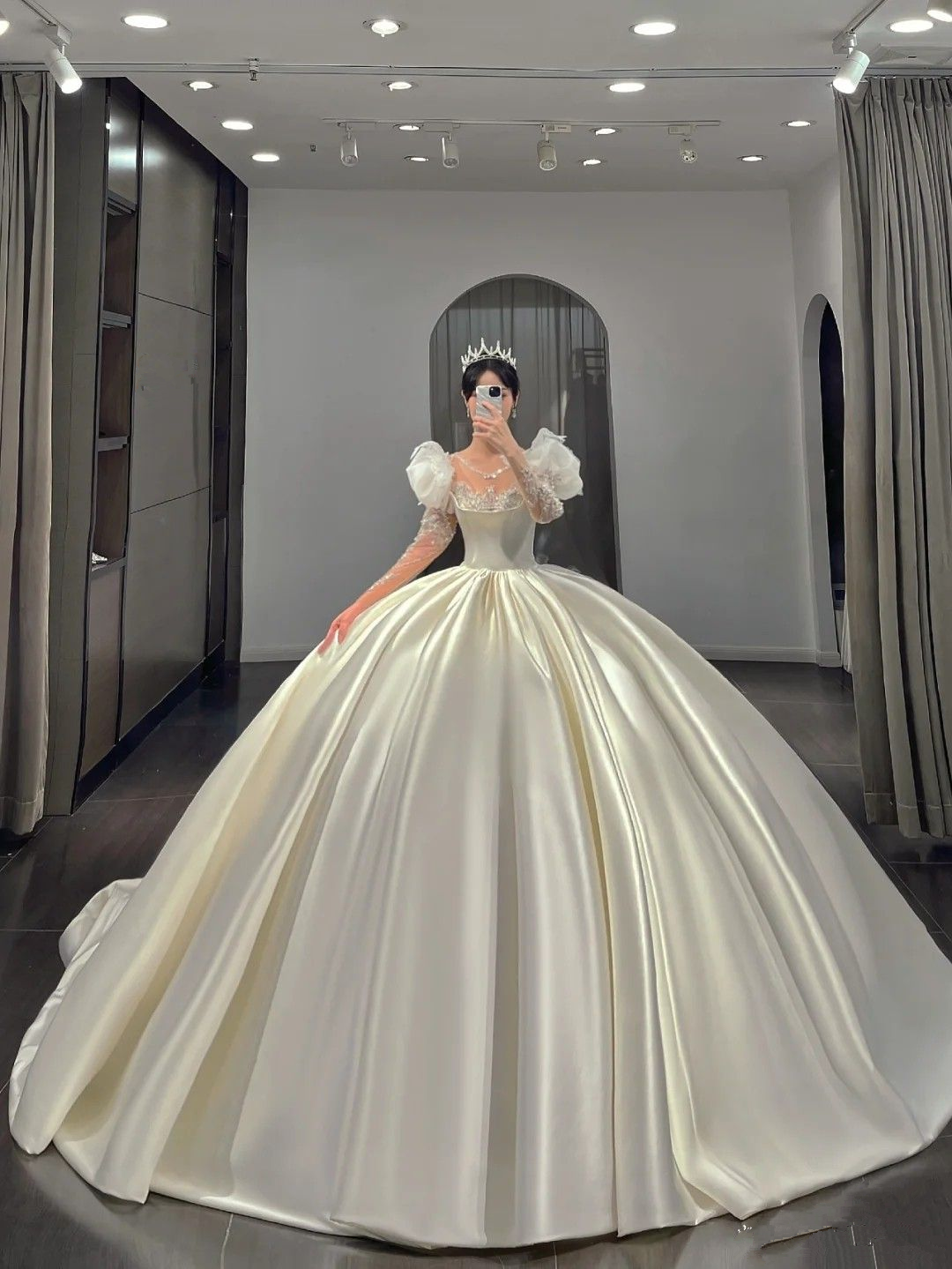 A-line Satin Wedding Dress,Retro White Satin Wedding Dress Y2290