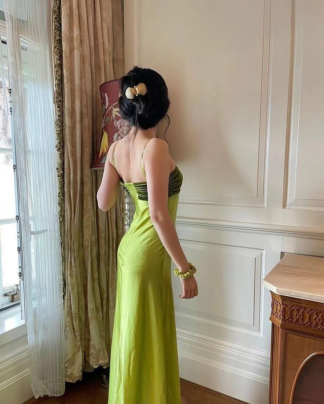 Chic Spaghetti Straps Bright Green Satin Mermaid Evening Dress Long Wedding Guest Dress SP338