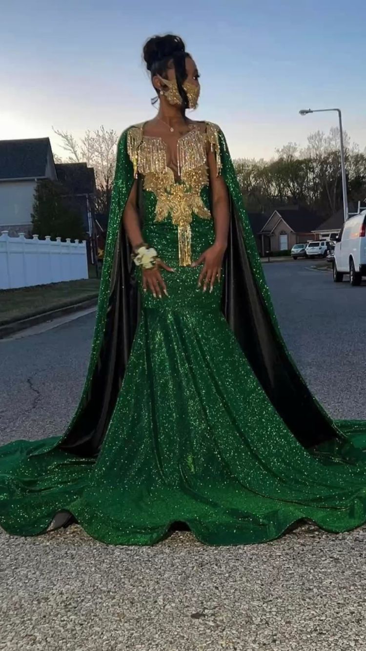 Unique Design Mermaid Green Sequins Prom Dress With Cape Y116