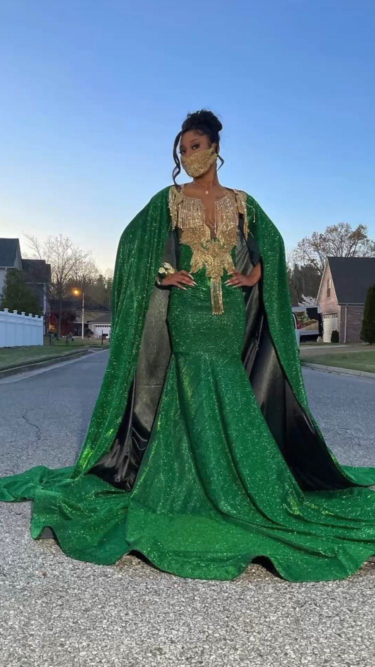 Unique Design Mermaid Green Sequins Prom Dress With Cape Y116
