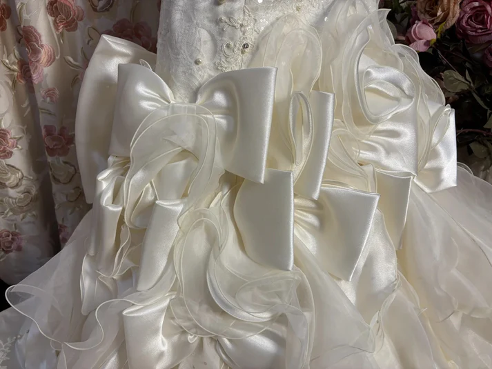 Classy Strapless White Satin Beaded Mermaid Long Wedding Dresses Bow Princess Bridal Gown Y9709