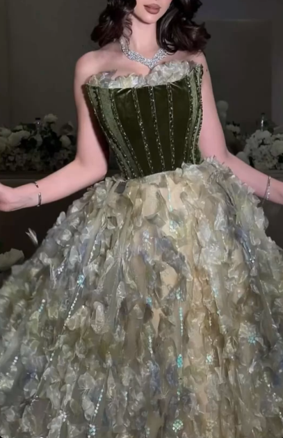 Chic Green Strapless Velvet Tulle Petals Long Birthday Outfits Formal Evening Dress SP838