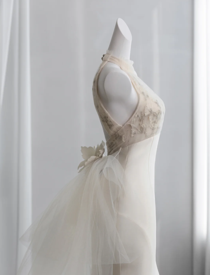 Elegant Sleeveless Ivory Satin Tulle Mermaid Long Wedding Dress Backless Bridal Gown SP1519