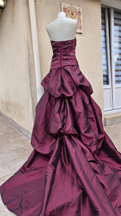 Vintage Burgundy Strapless Satin Pleated Beaded Long Party Dress Evening Gown SP4061