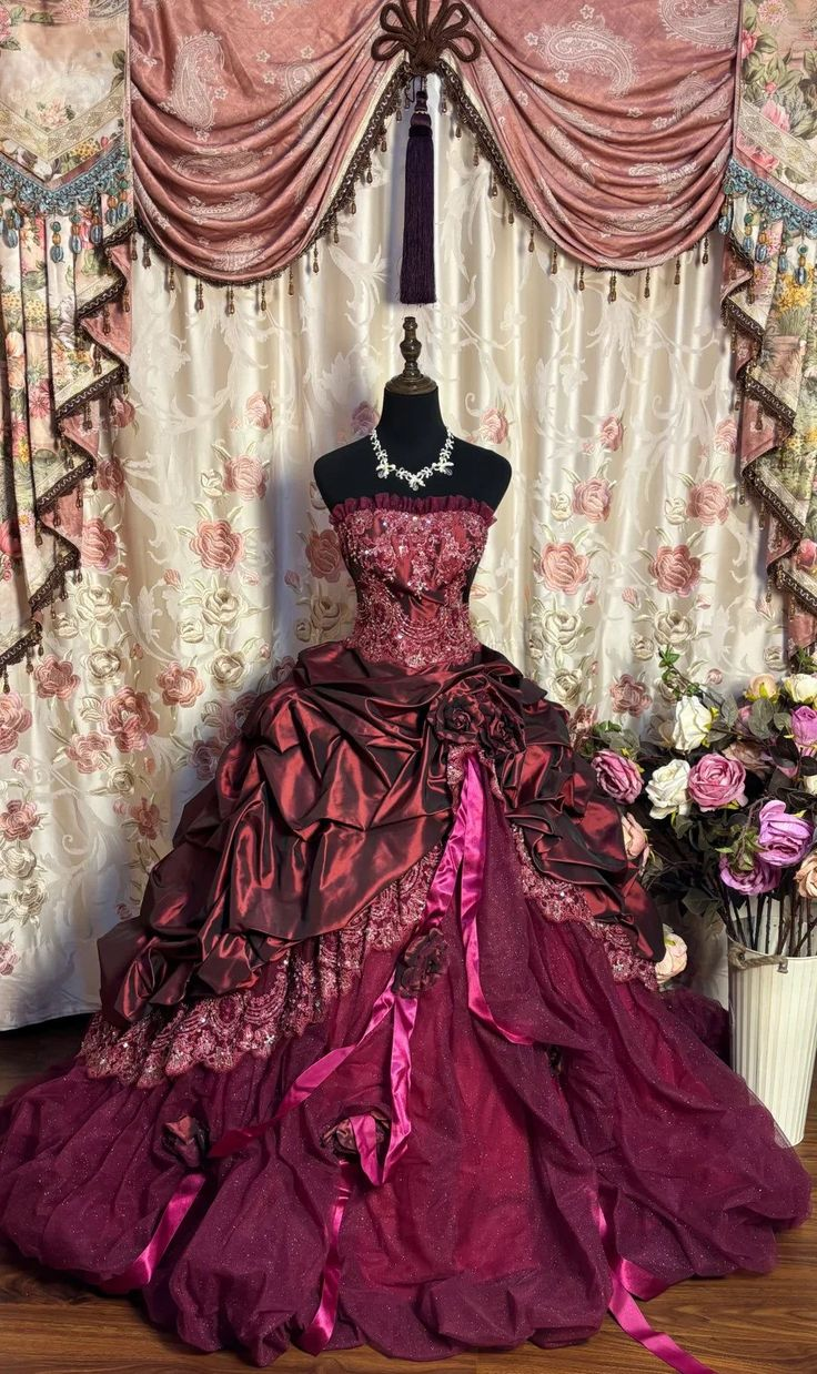 Retro Strapless Burgundy Satin Appliques Pleated Ball Gown Formal Quinceanera Dress SP931