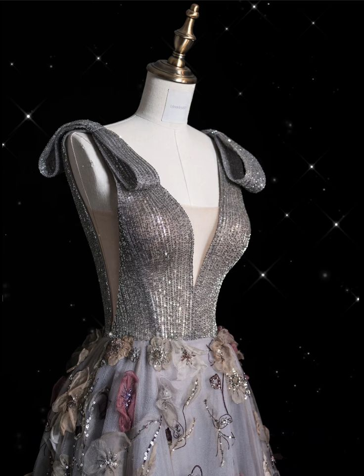 Charming V Neckline Gray Tulle Floral Ball Gown   Long Evening Gown Prom Dress Y7953