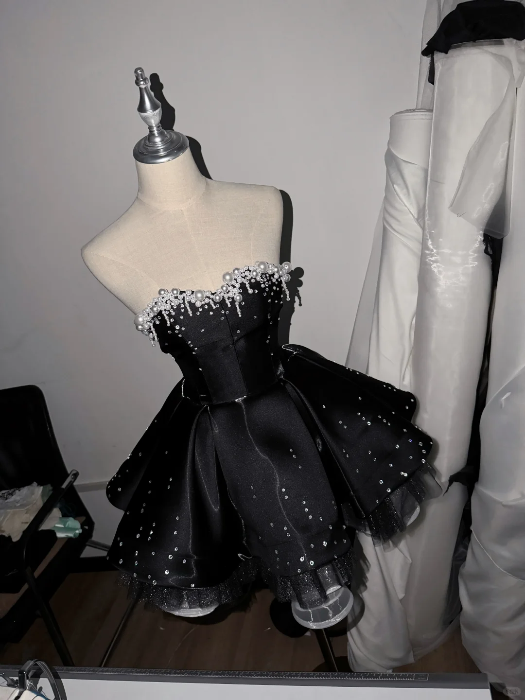 Pretty Sweetheart Neck Satin Beaded Short Homecoming Dress Black Short Birthday Dress SP4221