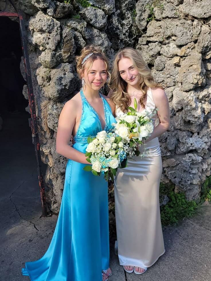 Elegant Halter V Neck Satin Beaded Long Prom Dress Blue Long Party Gown SP3757