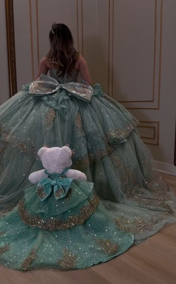 Gorgeous Ball Gown Green Tulle Sequin Appliques Quinceanera Dress Sweet 15 Dress SP4292
