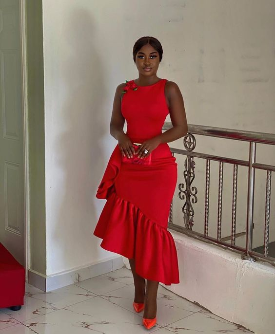 Women's Red Irregular Ruffled Round Neck Christmas Sleeveless Elegant Party Evening Dress  Y4109