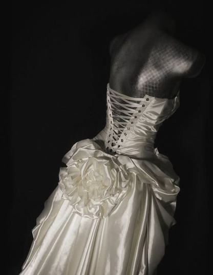 Elegant Strapless Satin Pleated Mermaid White Long Wedding Dress Bridal Dress SP523