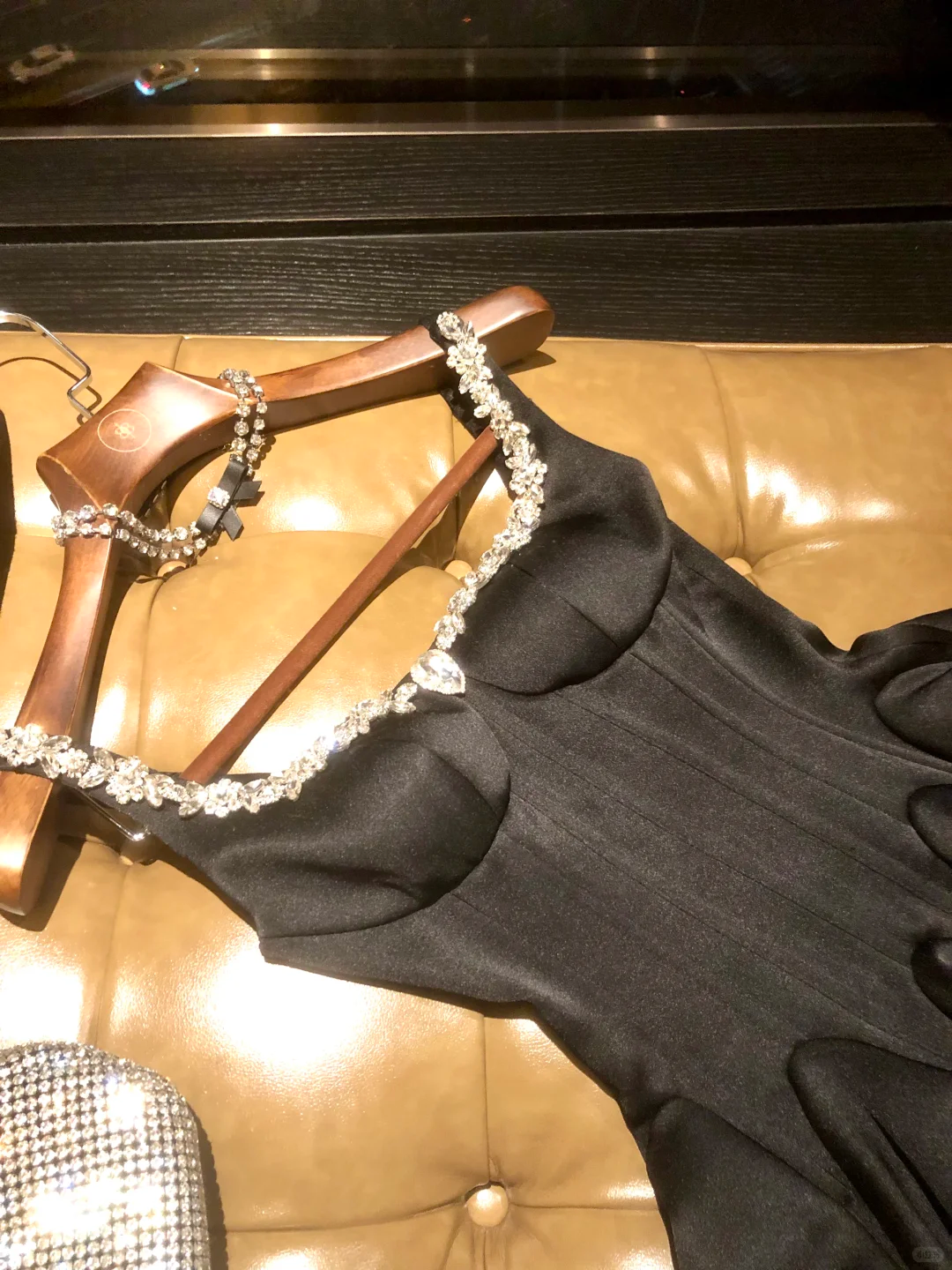 Fashion Black Satin Beaded A Line Short Birthday Outfits Formal Graduation Homecoming Dress Y9407