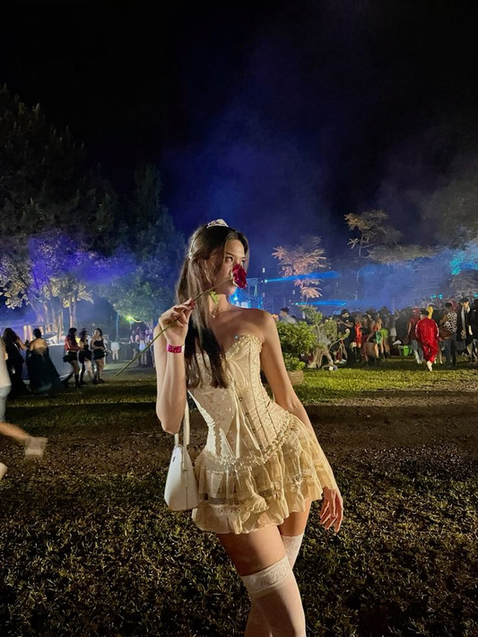 Cute Sweetheart Neck Yellow Satin Lace Short 20th Birthday Outfits Homecoming Dress Y9609