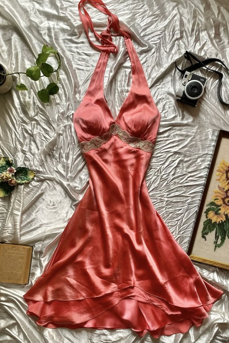 Sexy Halter Satin A Line Short Cocktail Dress Formal Graduation Homecoming Dress Y9506