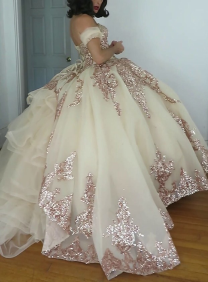 Rose Gold Sweetheart Puffy Princess Ball Gown Sweet 16 Dress Beaded Applique Quinceanera Dresses Y827