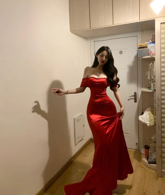 Charming Red Off The Shoulder Satin Mermaid Long Prom Gown Party Dress SP292