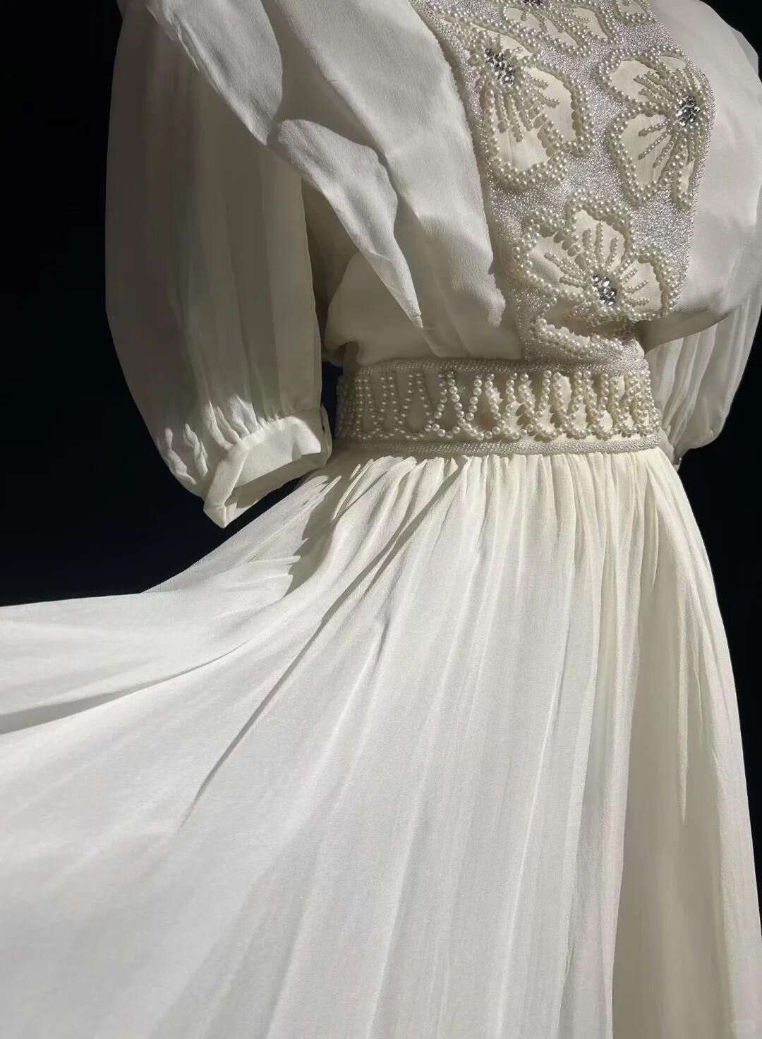 Elegant Chiffon Pearls A Line Short 18th Birthday Outfits,Off white Short Homecoming Dress SP2929