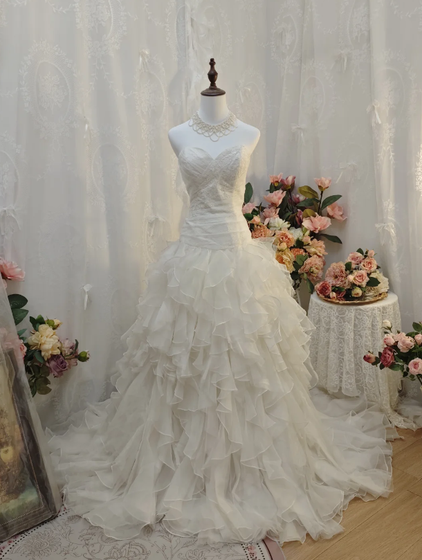 Pretty Strapless White Tulle Ruffles Long Wedding Dress Formal Bridal Dress SP2161