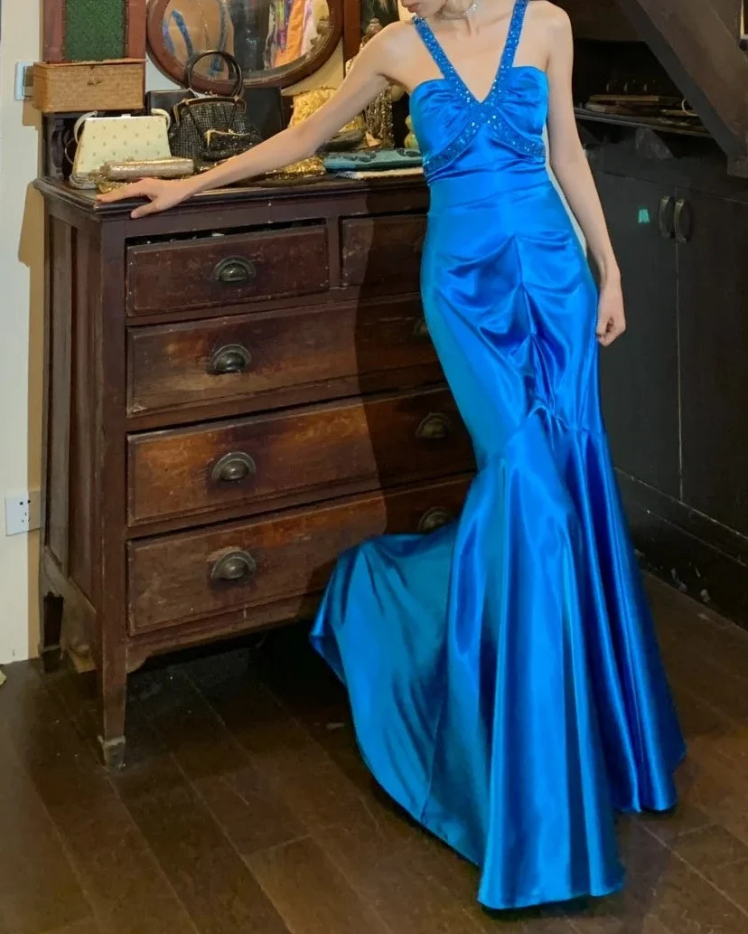 Stunning Prom Dress Royal Blue V-neck Pleated Mermaid Long Evening Dress SP3826