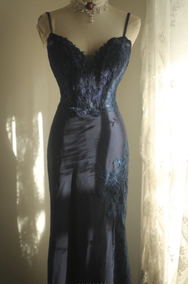 Vintage Spaghetti Straps Navy Blue Satin Appliques Mermaid Evening Dress Long Wedding Guest Dress SP1022