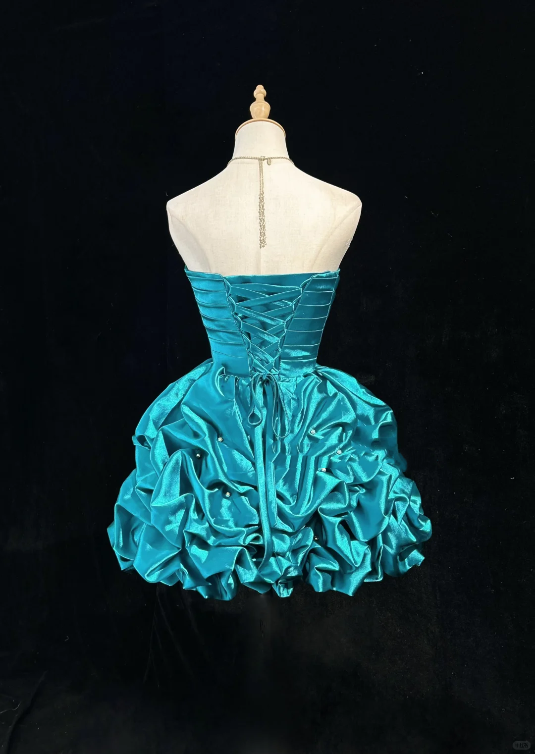 Unique Blue Strapless Satin Pleated Beaded A Line Short Graduation Homecoming Dress Birthday Outfits SP2707