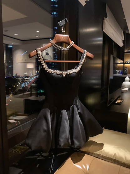 Fashion Black Satin Beaded A Line Short Birthday Outfits Formal Graduation Homecoming Dress Y9407