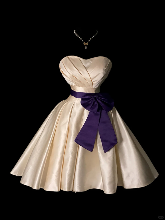 Elegant Sweetheart Neck Satin Pleated Short Birthday Dress Champagne Short Homecoming Dress SP4072