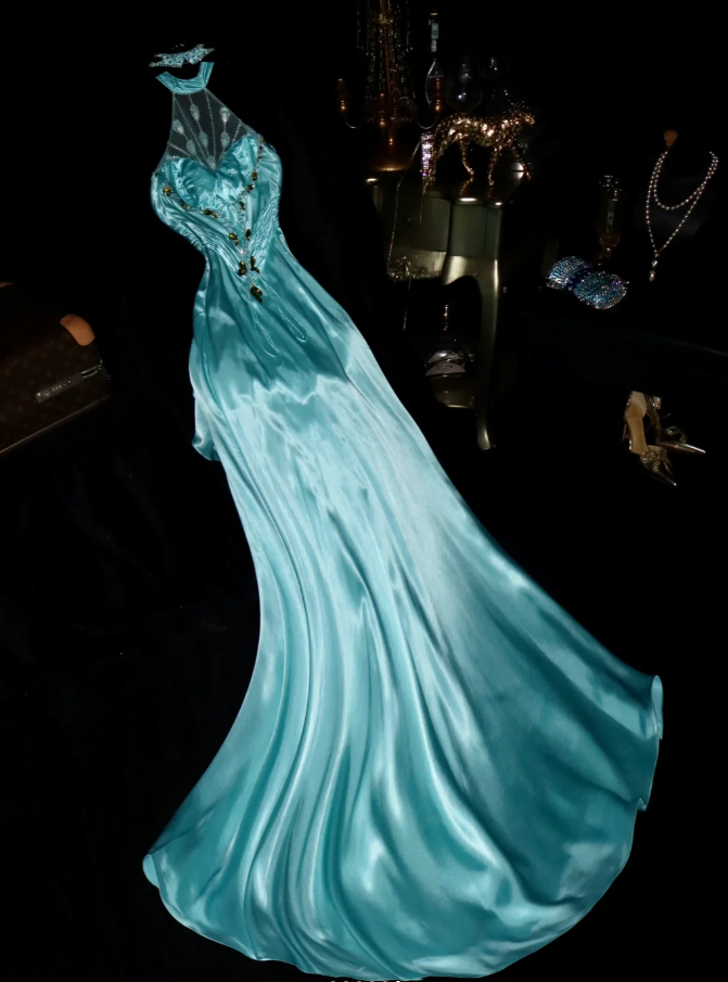 Sexy Halter Sleeveless Green Sleeveless Satin Beaded Mermaid Prom Dress Long Party Dress SP756