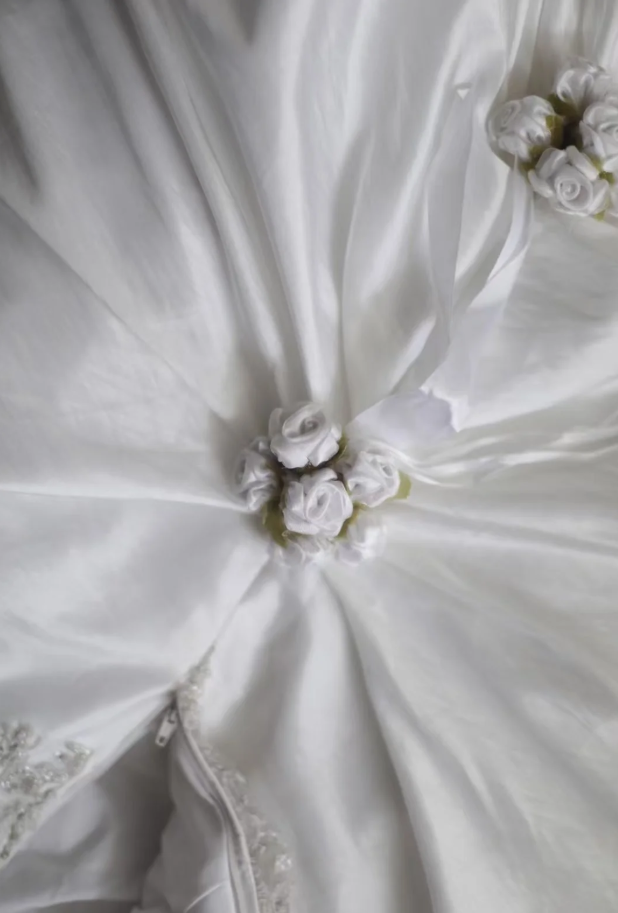 Classy White Strapless Satin Pleated Beaded Appliques Mermaid Long Wedding Dress SP670