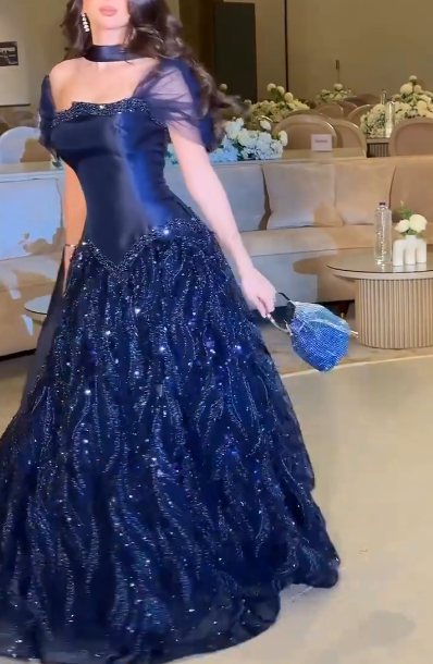 Gorgeous Navy Blue Satin Tulle Sequin Beaded Ball Gown Formal Party Dress With Scarf SP576